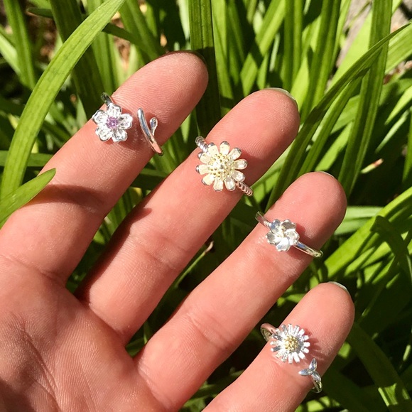 Cute Ring Set Silver Boho Midi Flower Stack Rings - Picture 2 of 8